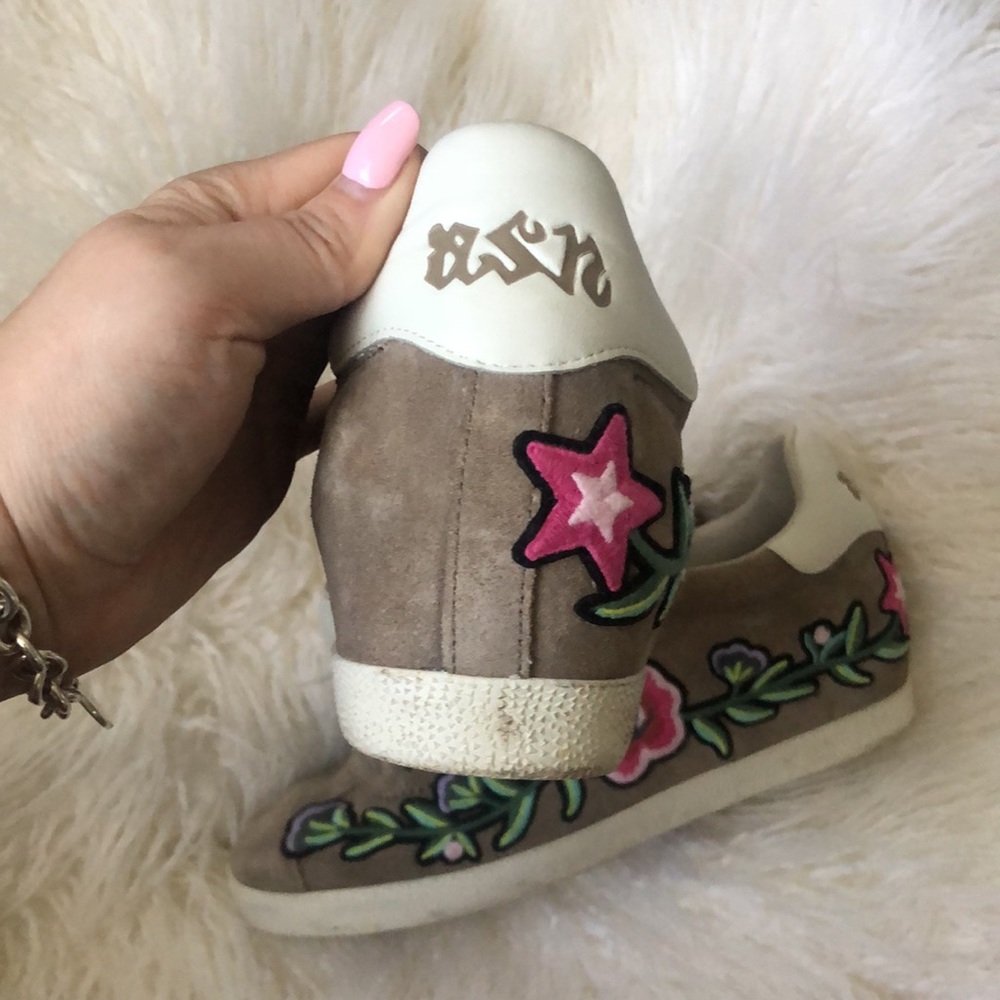 ASH Gull floral embroidered suede sneakers - Picture 6 of 13